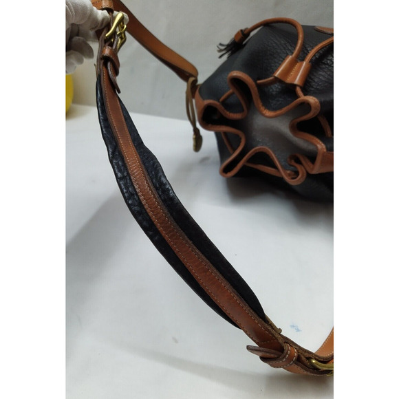 Dooney & Bourke Black Pebbled Leather Drawstring Buckle Shoulder Bag - Vintage - Picture 7 of 14